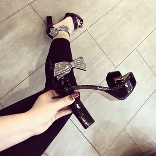 Giày cao gót trụ quai đính nơ