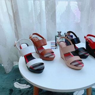 Giày Sandal đế xuồng 9p sang trọng