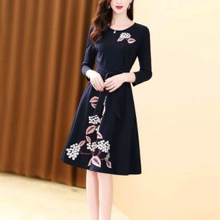 đầm thun thêu mẫu mới
