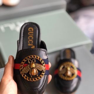 Sục Bé Gái - Sục Bé Gái - Sục Bé Gái