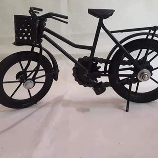 Xe đạp sắt trang trí