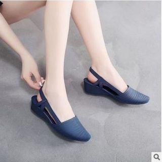 Giầy nhựa nữ đi mưa đế xuồng hở gót quai hậu quai sau bít mũi sóng ngang đẹp giá rẻ GNN16