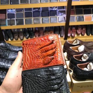 Ví da cá sấu Nam