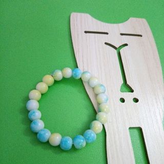 chuỗi đeo tay phong thủy 8li màu xanh vàng