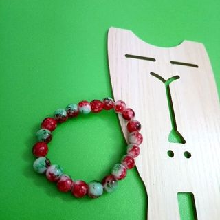 chuỗi đeo tay phong thủy 8li màu đỏ xanh