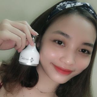 Thanh lăn đá lạnh Genie skin factory Hàn Quốc