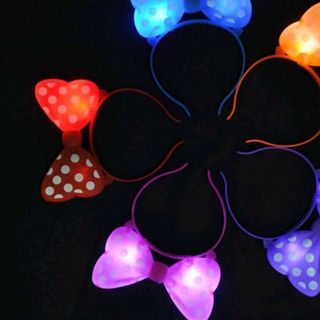 cài tóc thời trang hình nơ có đèn có sẵn pin nhe