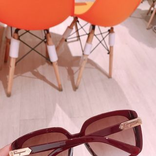 Kính Mát Model mắt vuông