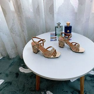 Sandal kim tuyến sang chảnh độ bền cao