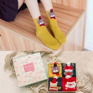 Hộp 4 đôi tất noel xinh xắn cho bé giá sỉ