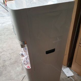 Máy lọc nước nóng lạnh màng hình điện tử