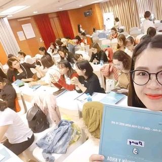 Đi học để chăm sóc da cho bản thân và các chị eHuyết Hồng Sâm