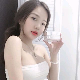 kem body tinh chất Yến Colagen
