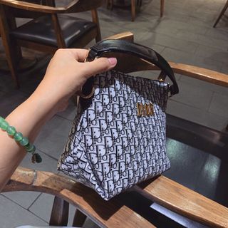 Tui xách nữ form ngang