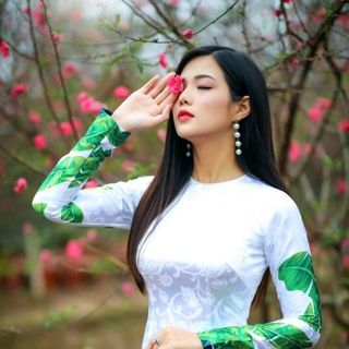 áo dài truyền thống kèm quần