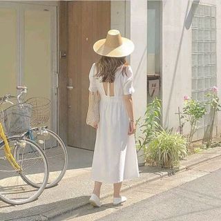 ĐẦM MIDI TRẮNG HỞ LƯNG