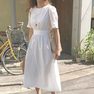ĐẦM MIDI TRẮNG HỞ LƯNG