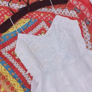 ĐẦM TRẮNG 2S VAI TẦNG