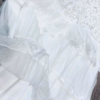 ĐẦM TRẮNG 2S VAI TẦNG