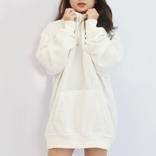Hoodie Oversize nữ màu Trắng Đen Tan