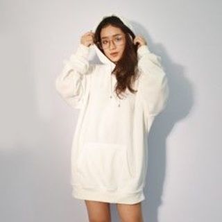 Hoodie Oversize nữ màu Trắng Đen Tan