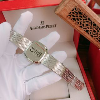 Đồng hồ nữ dây bạch kim