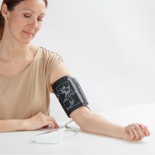 Máy đo huyết áp bắp tay Lanaform ABPM-100