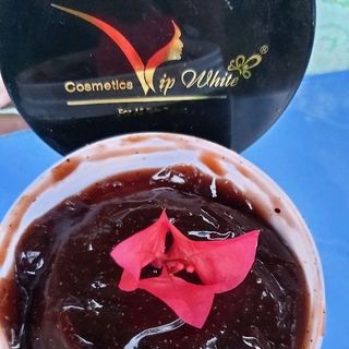 Tẩy tế bào chết cà phê