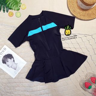 Bikini tay ngắn liền váy xòe xinh