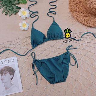 Bikini sexy màu xanh lạ