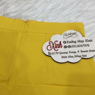 Set áo dài truyền thống gấm tơ nền vàng hình in hoa sen hạc