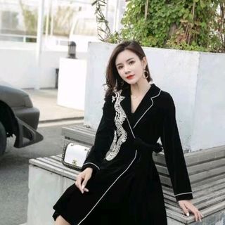 Khoác nhung dài họa tiết