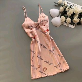 Váy lụa hoa tiết quảng châu cao cấp