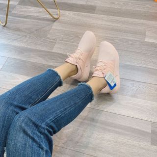 Sneaker nữ cổ thấp buộc dây hàng super