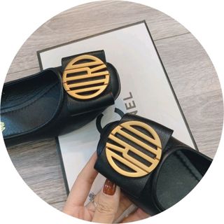 Giày bệt nữ da mềm khóa chữ đen