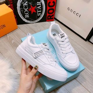 Sneaker nữ đế bằng họa tiết dây buộc