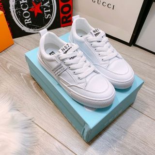 Sneaker nữ đế bằng họa tiết dây buộc