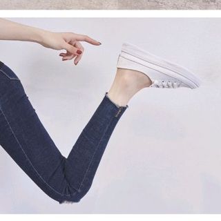 Giày slipon nữ thể thao da trơn đế bằng
