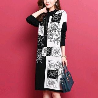 đầm len suông họa tiết hoa văn