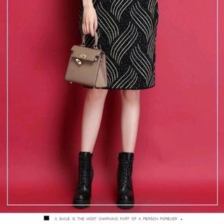 đầm len suông họa tiết hoa văn