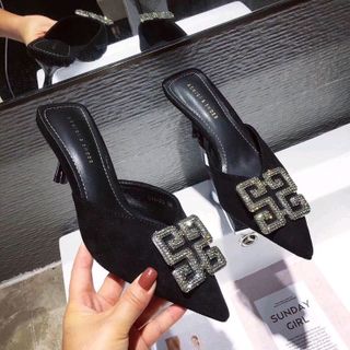 Guốc cao gót nỉ đính đá gót nhọn đen
