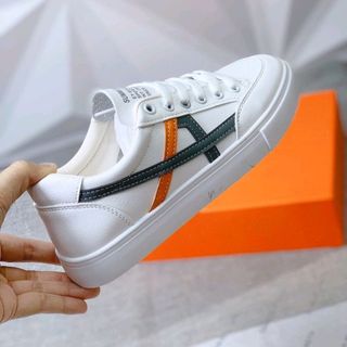 Sneakers đế bằng viền kẻ dây buộc Trắng