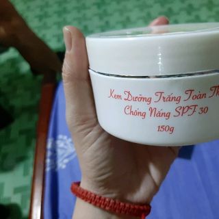 kem body trang da rosanas