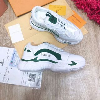 Sneaker độn đế kẻ viền xanh trắng