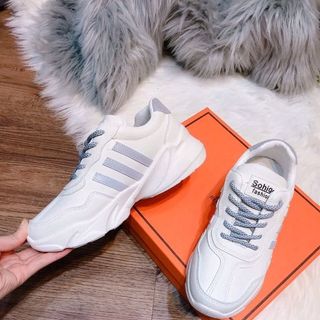Sneaker độn đế cạnh viền 3 sọc