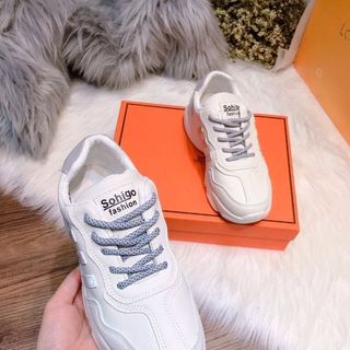 Sneaker độn đế cạnh viền 3 sọc