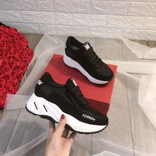 Sneaker độn đế êm cổ thấp màu đen