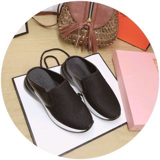 Sục slipon nữ đế độn màu đen
