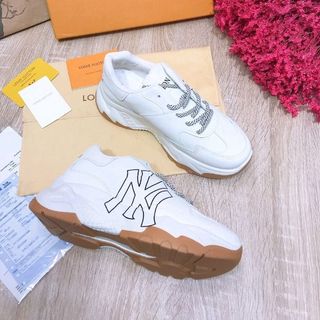 Sneaker đế cao ny dây kẻ viền trắng