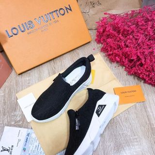 Giày slipon đế cao khóa cạnh đen